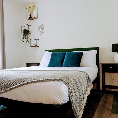 Sterling Stylish 2 Bedroom Central Modern Apartment ดาร์ลิงตัน ภายนอก รูปภาพ