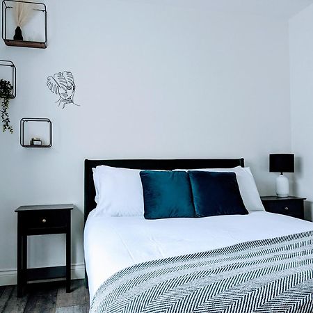 Sterling Stylish 2 Bedroom Central Modern Apartment ดาร์ลิงตัน ภายนอก รูปภาพ