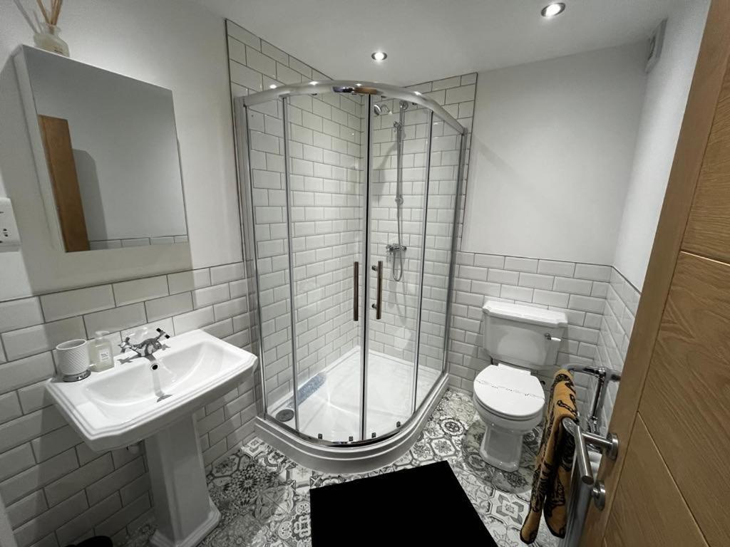 Sterling Stylish 2 Bedroom Central Modern Apartment ดาร์ลิงตัน ภายนอก รูปภาพ