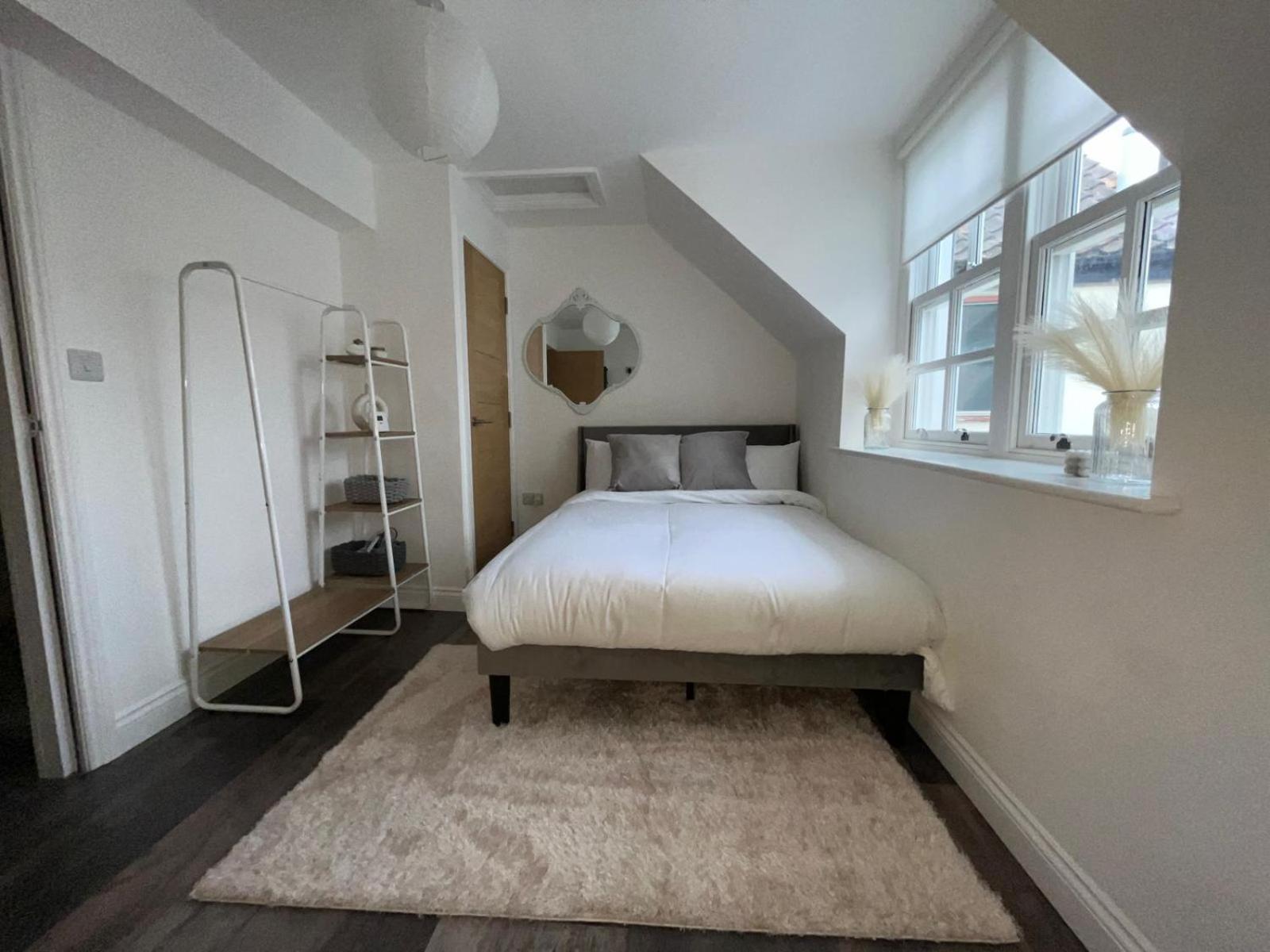 Sterling Stylish 2 Bedroom Central Modern Apartment ดาร์ลิงตัน ภายนอก รูปภาพ